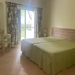 بيت للعطل Lovely 2 Bedroom Inside A In