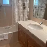 بيت للعطل Lovely 2 Bedroom Inside A In *