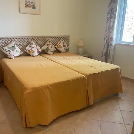 度假居 Lovely 2 Bedroom Inside A In *