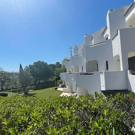 Lovely 2 Bedroom Inside A In Dom wakacyjny