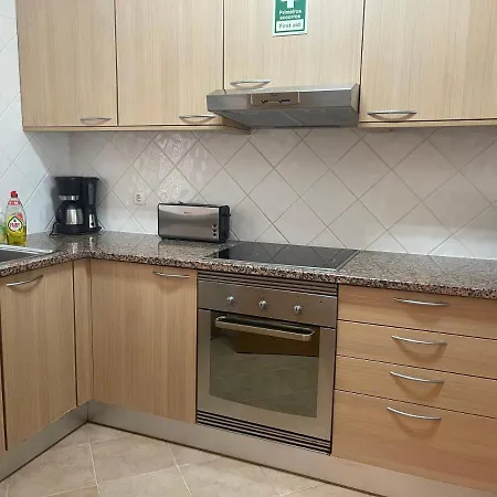 Lovely 2 Bedroom Inside A In Prázdninový dům Albufeira