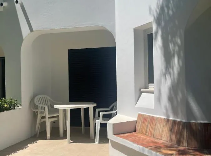 Lovely 2 Bedroom Inside A In 펜션