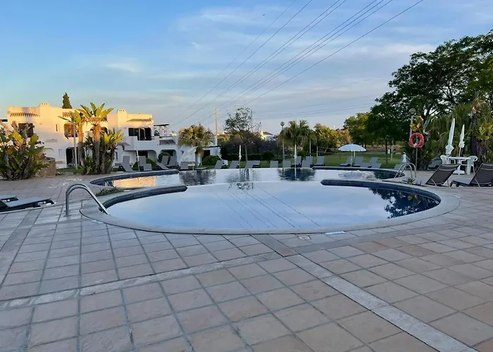 Lovely 2 Bedroom Inside A In